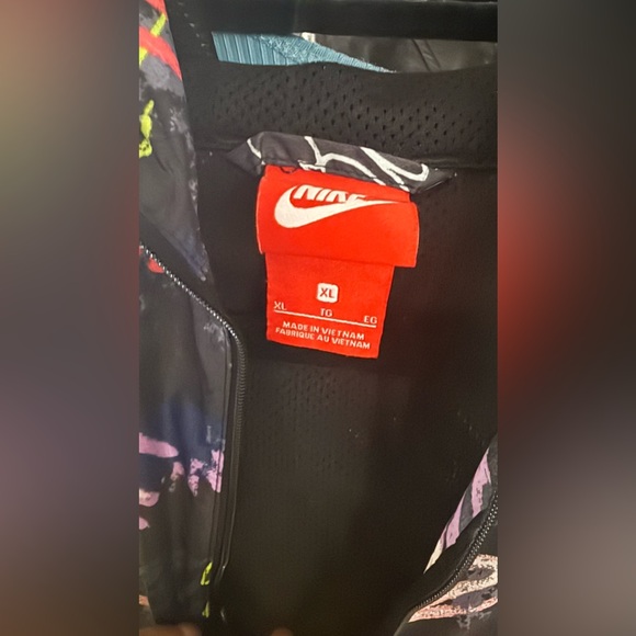 Kids Nike zip up windbreaker in size XL - Picture 3 of 4